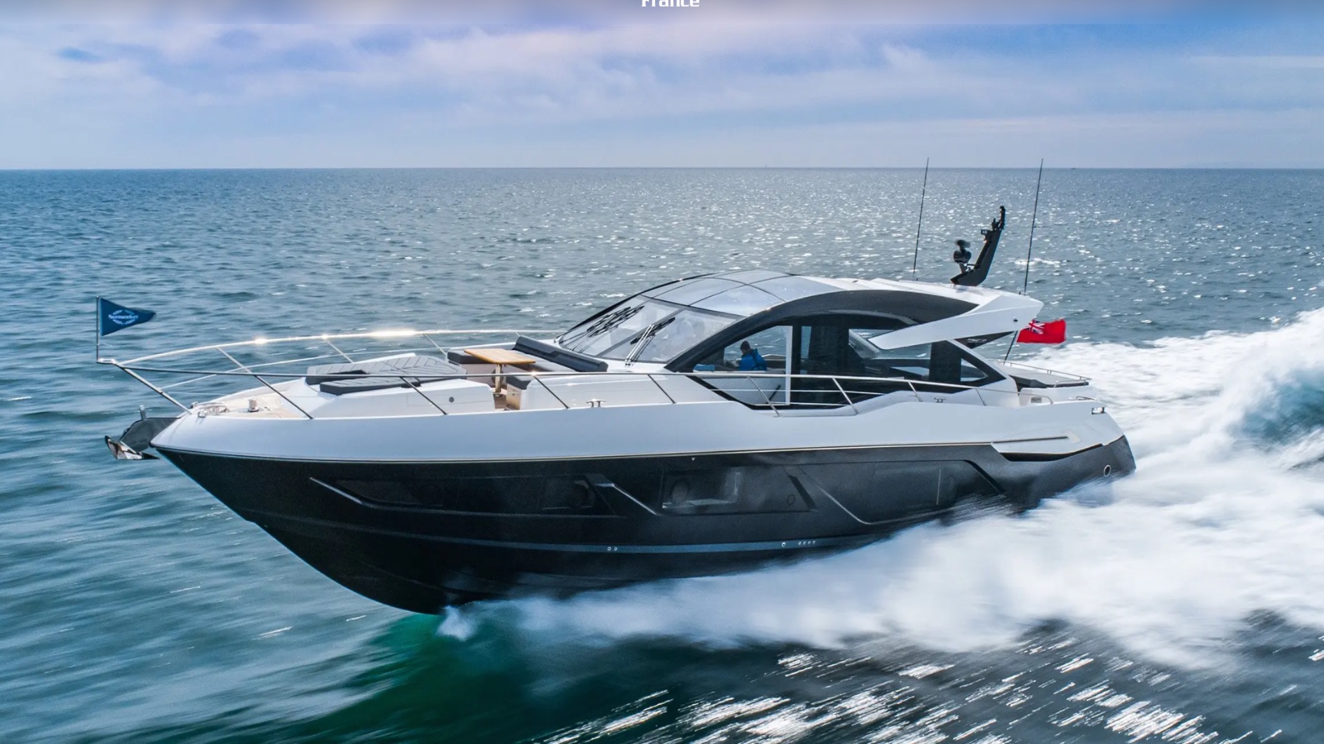 SUNSEEKER  PREDATOR 74 XPS